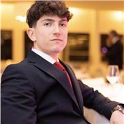 Insegnante laureato in economia aziendale